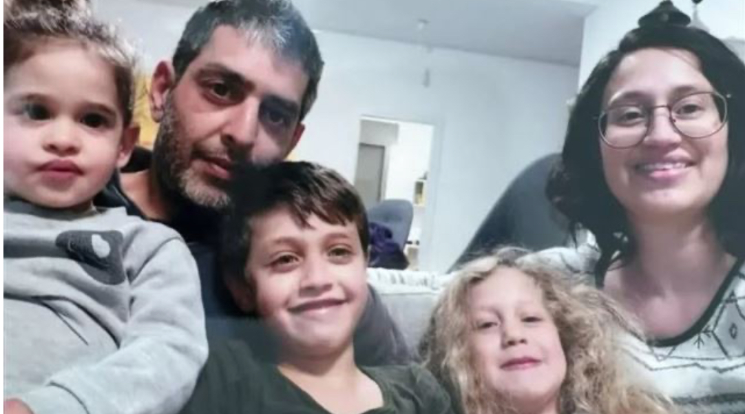 من هي الطفلة التي طلبت واشنطن من حماس الإفراج عنها؟