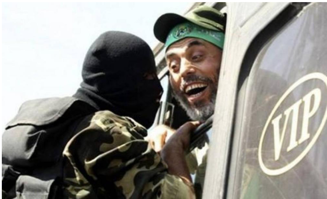 أبرز صفقات تبادل الأسرى الفلسطينيين مع الاحتلال الإسرائيلي