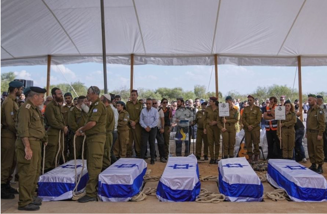 اسرائيل تعلن مقتل عددا من جنودها و اسمائهم