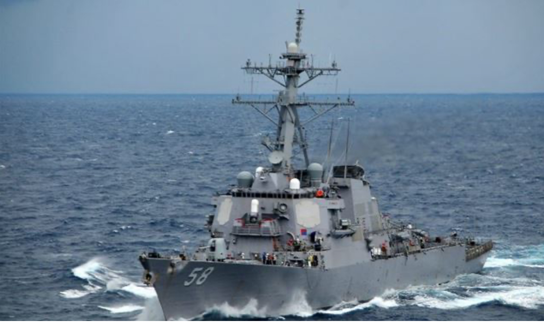 استهداف مدمرة أميركية في البحر الأحمر!