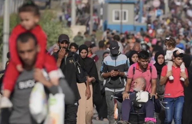 قناة إسرائيلية: وسطاء اقترحوا تولي مصر تفتيش النازحين العائدين لشمال غزة