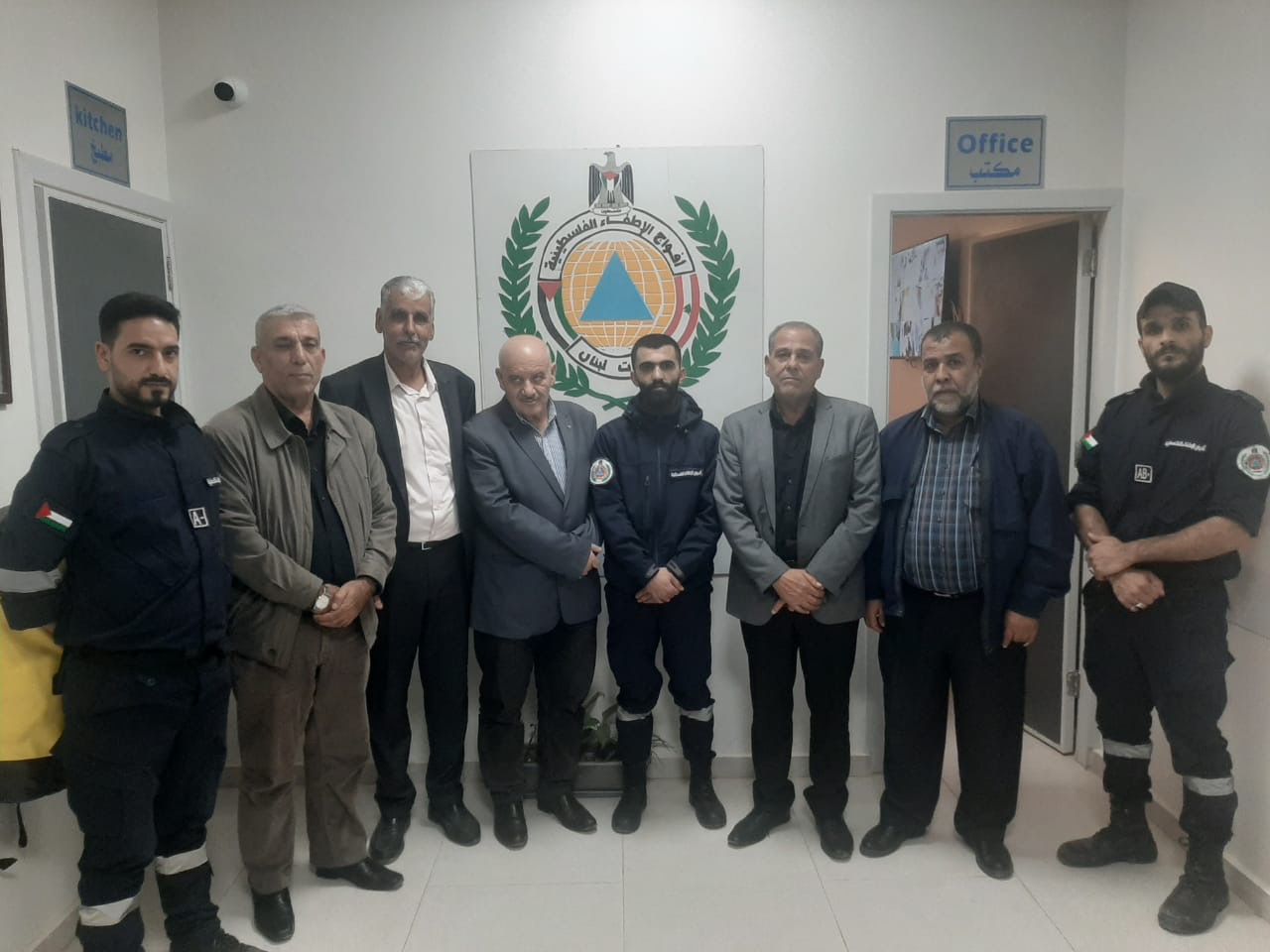 الدكتور سرحان على رأس اللجنة التنظيمية بزيارة لمقر أفواج الإطفاء الفلسطيني في مخيم نهر البارد*