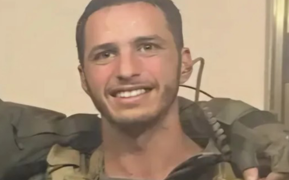 حرّض على العنف ضد مطعم لبناني"... ضابط إسرائيلي يهرب من قبرص!