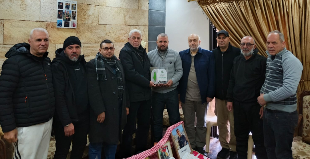 جماهيري حماس يزور اللاجئين الفلسطينيين في منطقة النبطية