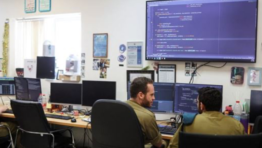 أزمة غير مسبوقة"... والجيش الإسرائيلي يلجأ لـ"فيسبوك"