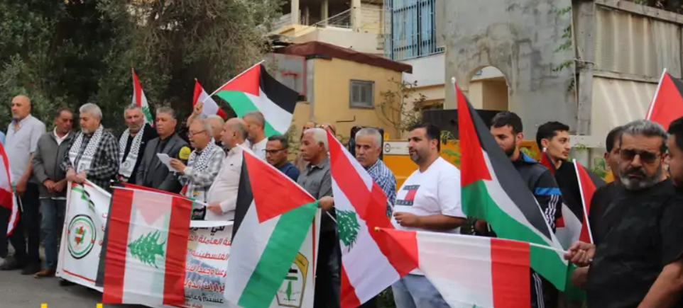 اتحاد نقابات عمال فلسطين -منطقة الزهراني ينظّم وقفةً تضامنيةً مع غزة وفلسطين