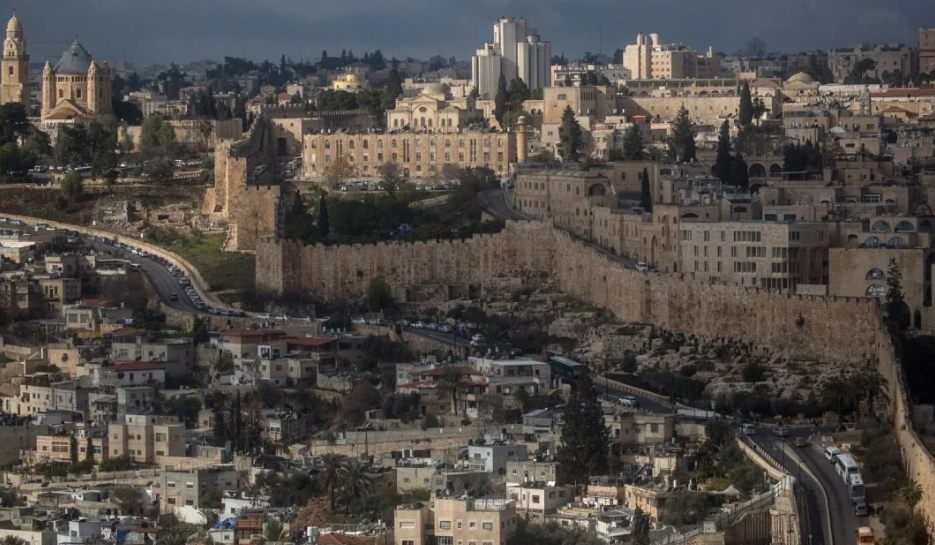 لأول مرة منذ 1967... وزير الخارجية السعودي يزور الضفة الغربية