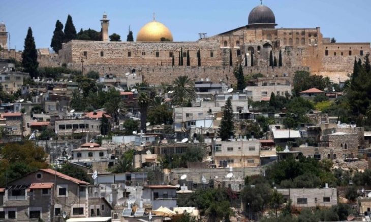 إسرائيل تنذر بهدم 14 منزلًا في حيّ البستان جنوب المسجد الأقصى