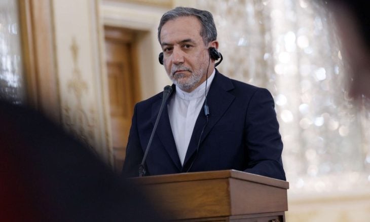 عراقجي: إيران مستعدة لغزو بري وتحذر من “كارثة” على منفذيه- (فيديو)