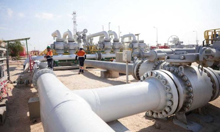 العراق يجري محادثات مع إيران لتأمين مرور ناقلاته النفطية عبر مضيق هرمز