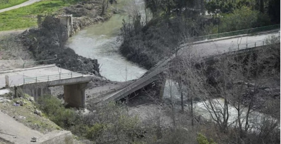 عزل الجنوب بالنار… غارات إسرائيلية تضرب الجسور وتقطع المعابر