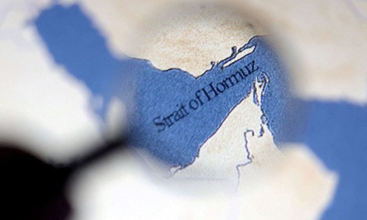 نائب برلماني: إيران تبحث فرض رسوم على مرو رالسفن عبر مضيق هرمز