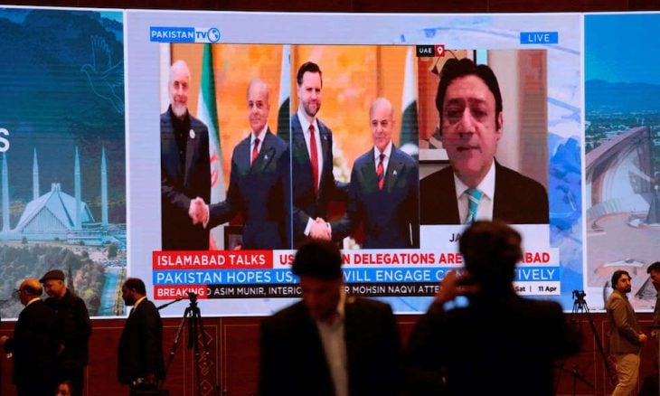 أمريكا وإيران تجريان محادثات مباشرة في باكستان