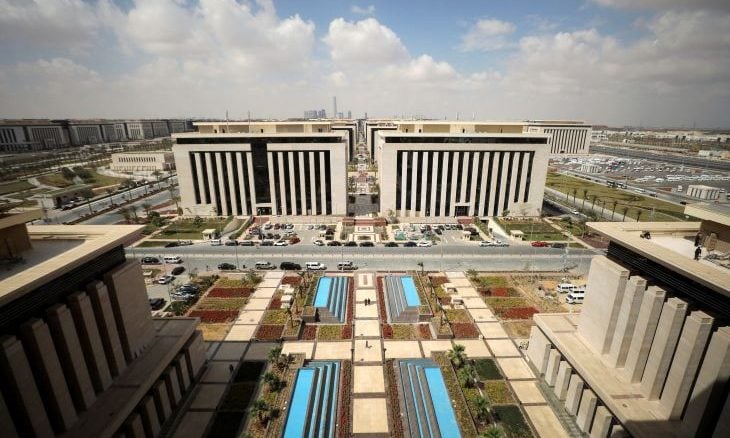 “عبث وهدر مالي”… 12 مليار جنيه لتشغيل الحي الحكومي في مصر خلال عام
