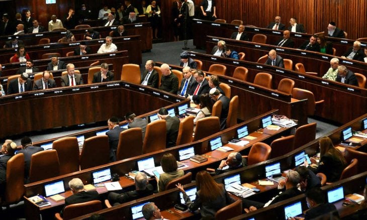 الكنيست الإسرائيلي يصوت على حل نفسه والانتخابات المبكرة تلوح في الأفق