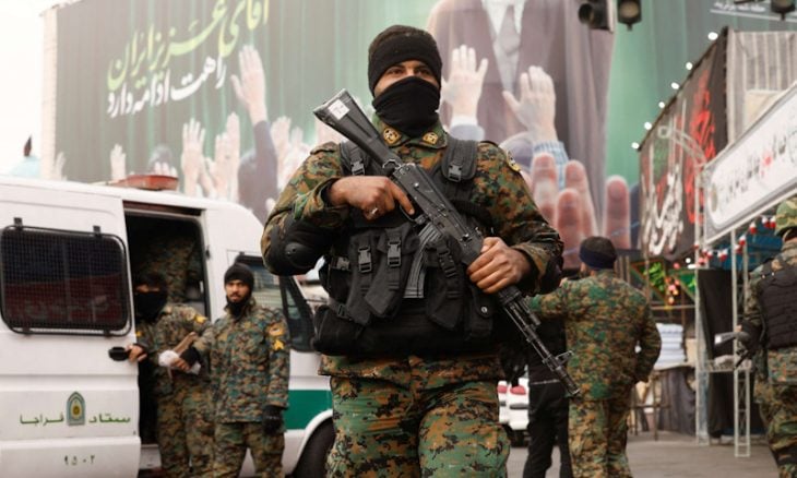 الاستخبارات الأمريكية: إيران تعيد تنظيم جيشها وتنتج مسيّرات بسرعة غير متوقعة… والصين أبرز الداعمين