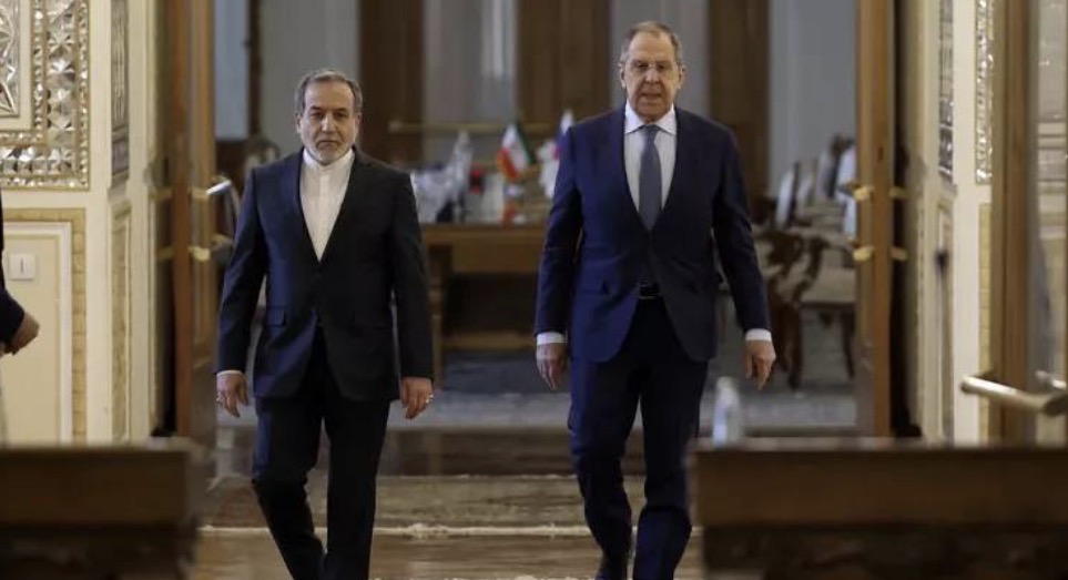 ترسيخ الأمن والاستقرار... اتصالٌ إيراني - روسي يبحث تفاهم إسلام آباد ولبنان