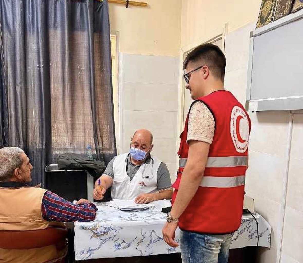 إقبال واسع على اليوم الطبي المجاني لخدمة النازحين في  شمال لبنان