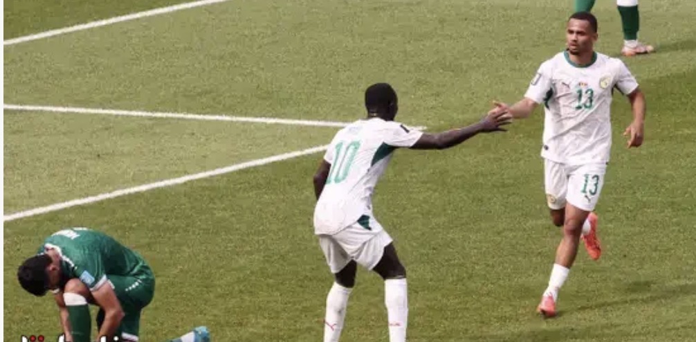 السنغال تهزم العراق بخماسية وتتمسك ببصيص الأمل