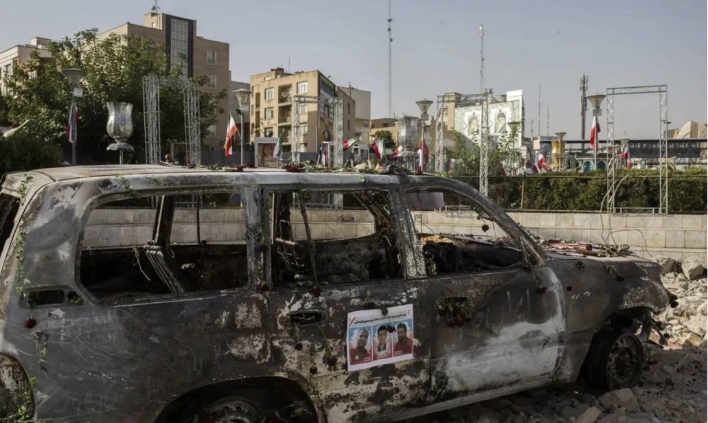 ليس هدفًا عاديًا... واشنطن تقصف طريق إيران نحو الصين وروسيا