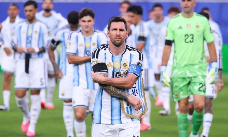 بسبب بنغلاديش.. إنكلترا تواجه حوالي 200 مليون مشجع أمام الأرجنتين في قبل نهائي كأس العالم