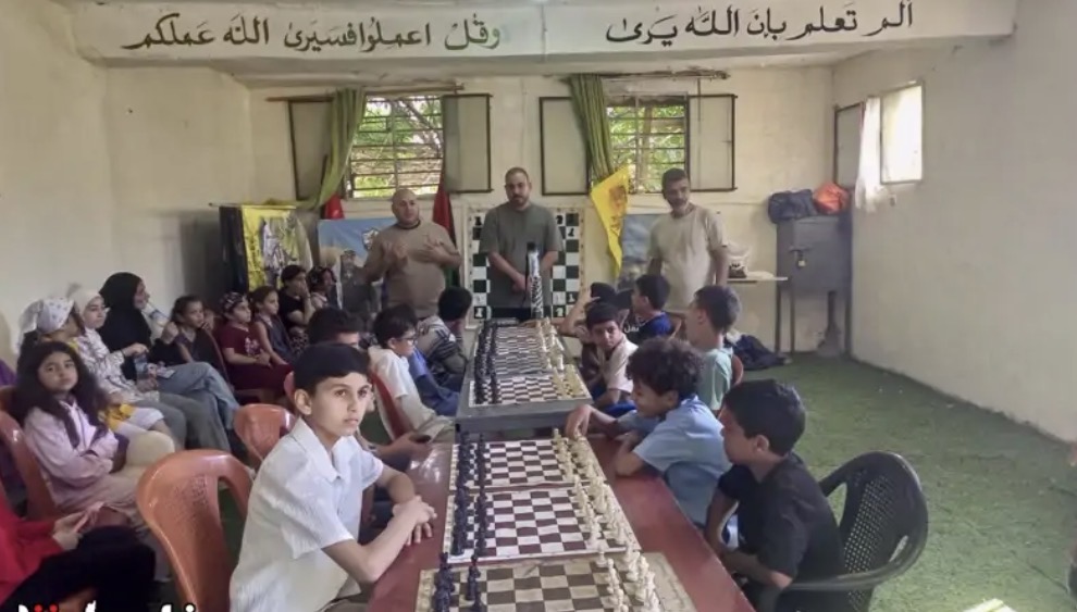 المكتب الحركي للشباب والرياضة في الشمال يختتم بنجاح الدورة التعليمية والتثقيفية في لعبة الشطرنج في مخيم نهر البارد
