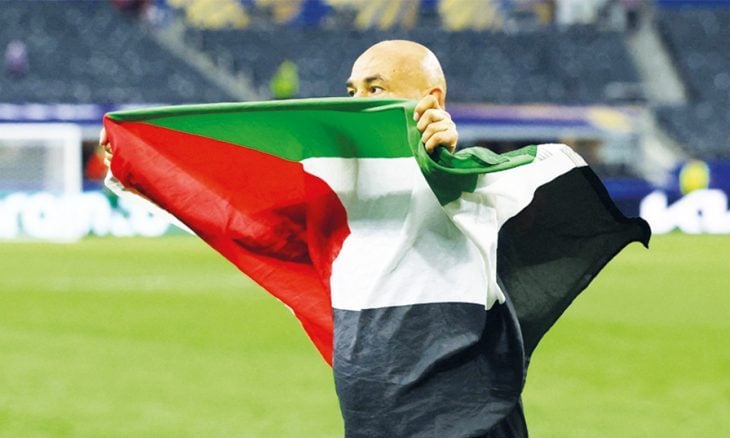 جماهير كأس العالم تحوّل المدرجات إلى منصة تضامن مع فلسطين