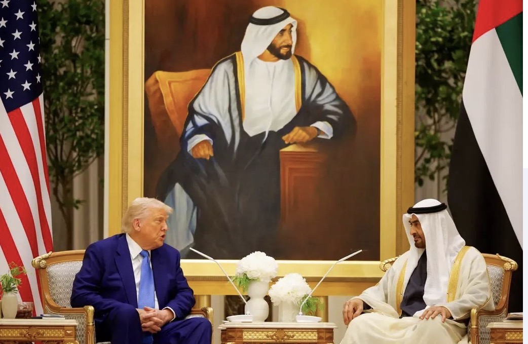 مكافأة ضخمة للإمارات... واشنطن تفتح خزائن الذكاء الاصطناعي