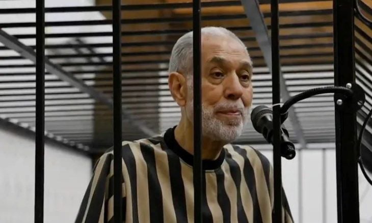 موّل “لواء القدس” ووشى بتلميذه للمخابرات… ماذا قال الشهود في محاكمة مفتي سوريا السابق؟