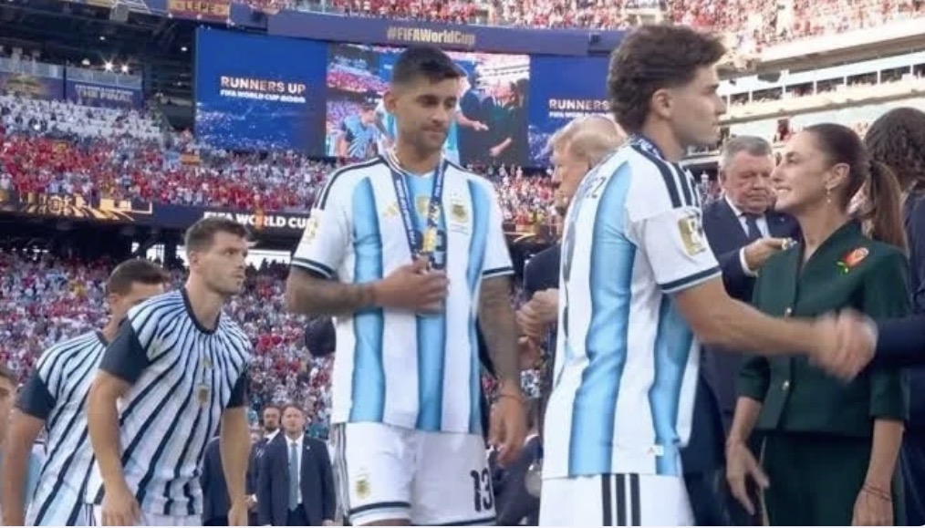 إحراج لترامب أمام العالم... لاعب أرجنتيني يرفض مصافحته (فيديو)