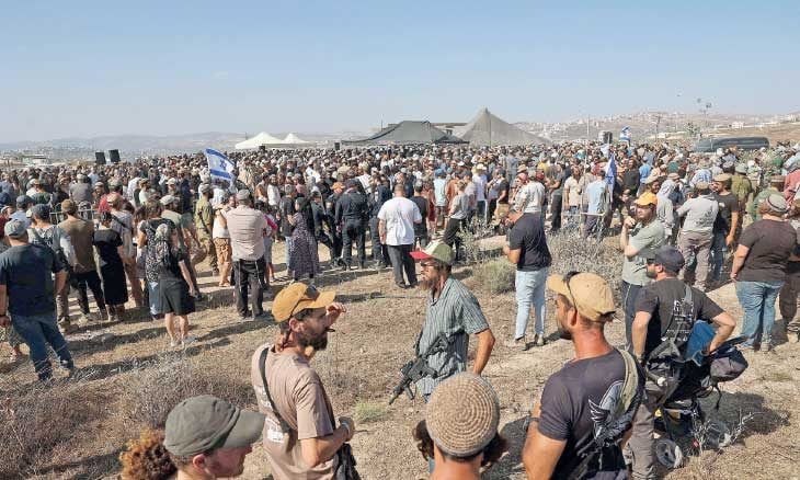 المستوطنون المسلّحون يشعلون الضفة… 4 شهداء وجرحى والفلسطينيون يتصدّون.. ومقتل إسرائيليَين بينهم ضابط