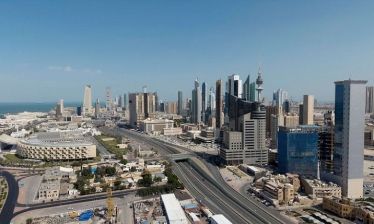 الجيش الكويتي يعلن التصدي لهجمات إيرانية استهدفت “منشآت حيوية وعسكرية”