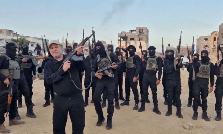 صحيفة عبرية: الجيش الإسرائيلي يشغّل مليشيات إجرامية مسلحة في قطاع غزة لتهجير الفلسطينيين