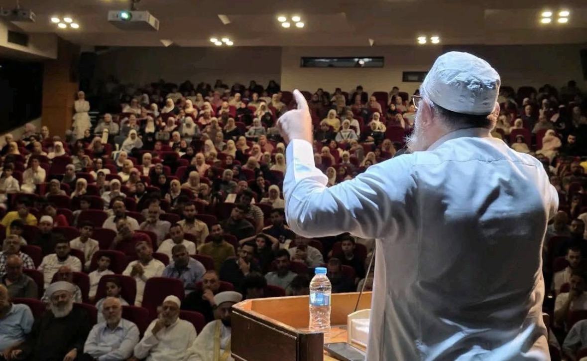 في حفل قرآني مهيب.. تكريم 19 حافظًا في ختام المخيم القرآني الصيفي "مع السفرة الكرام البررة" في الرابطة الثقافية